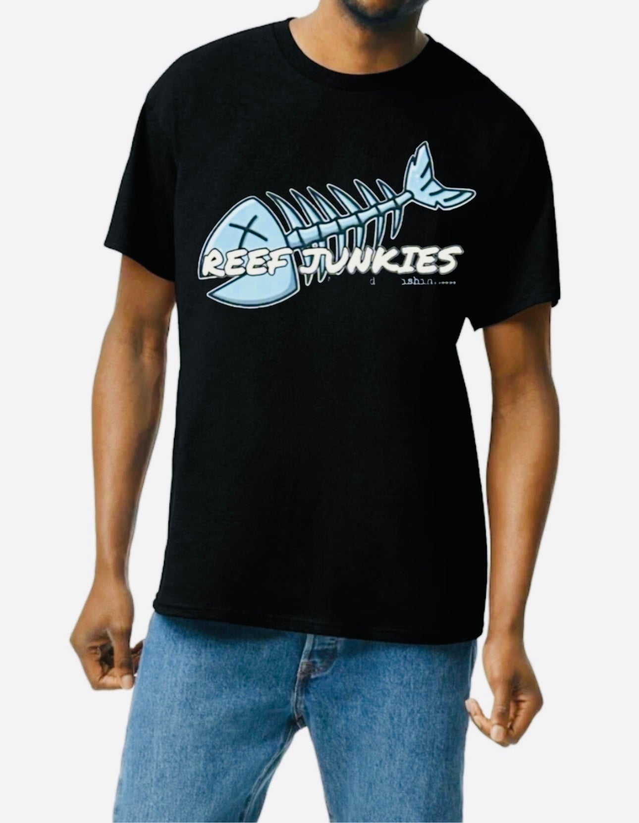 UNISEX REEF JUNKIES GRAPHIC TEE