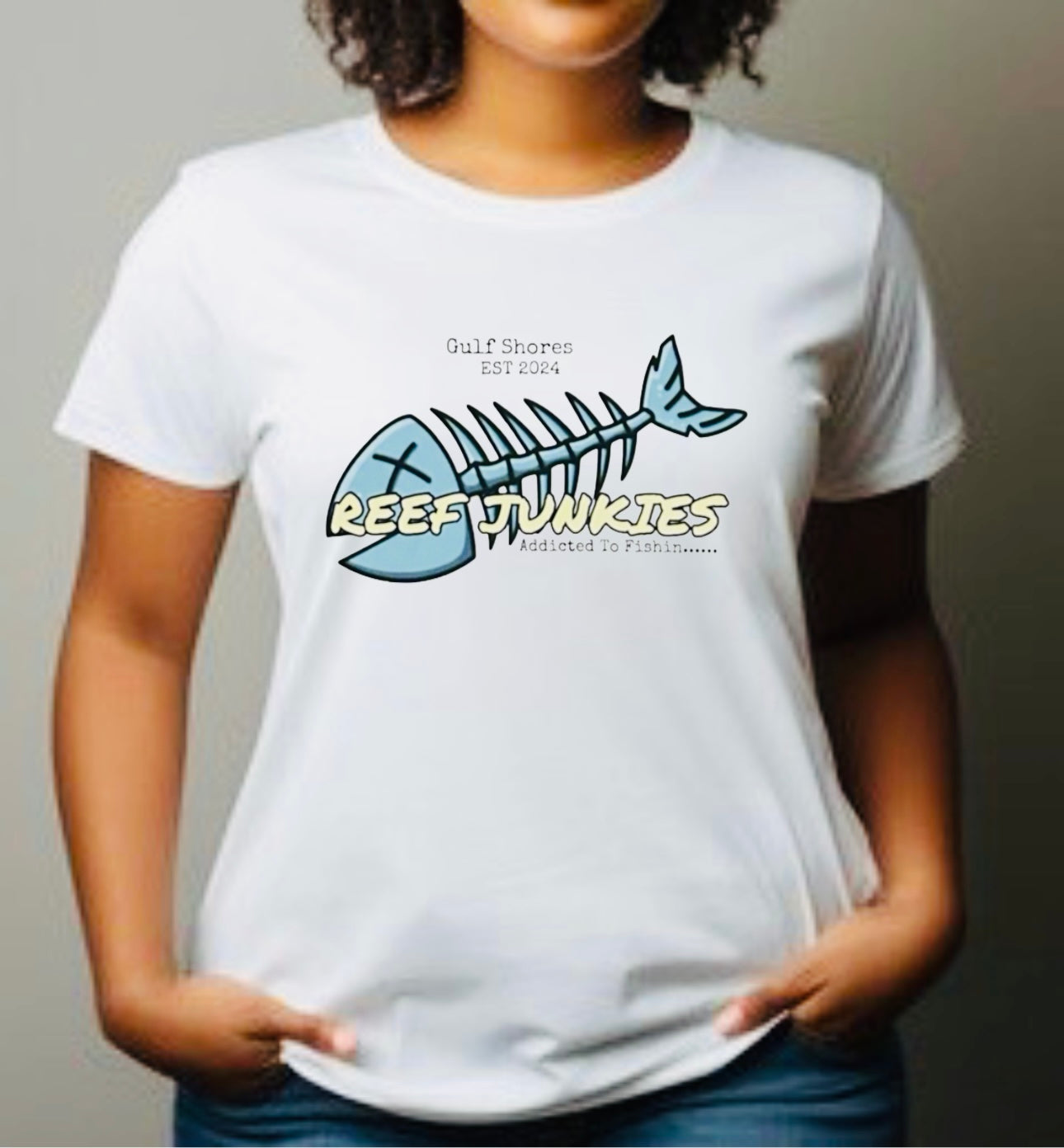UNISEX REEF JUNKIES GRAPHIC TEE