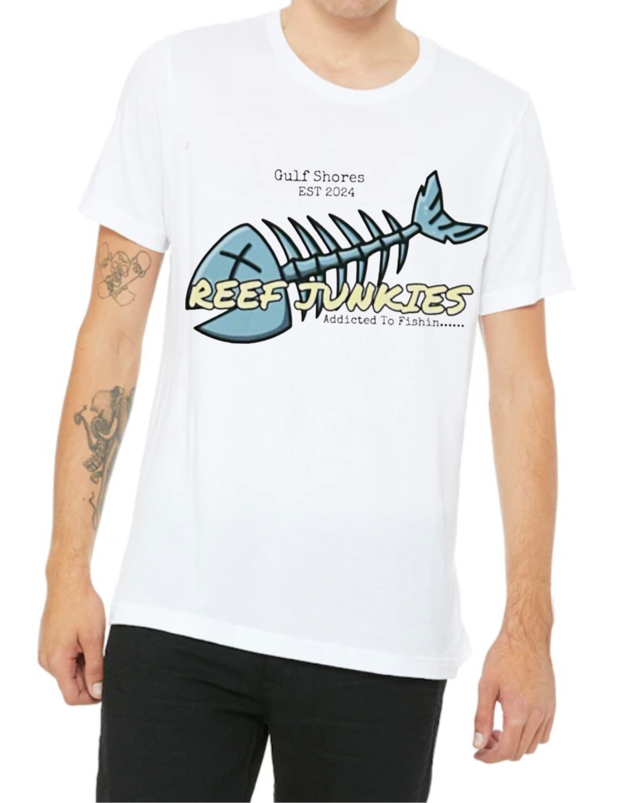 UNISEX REEF JUNKIES GRAPHIC TEE