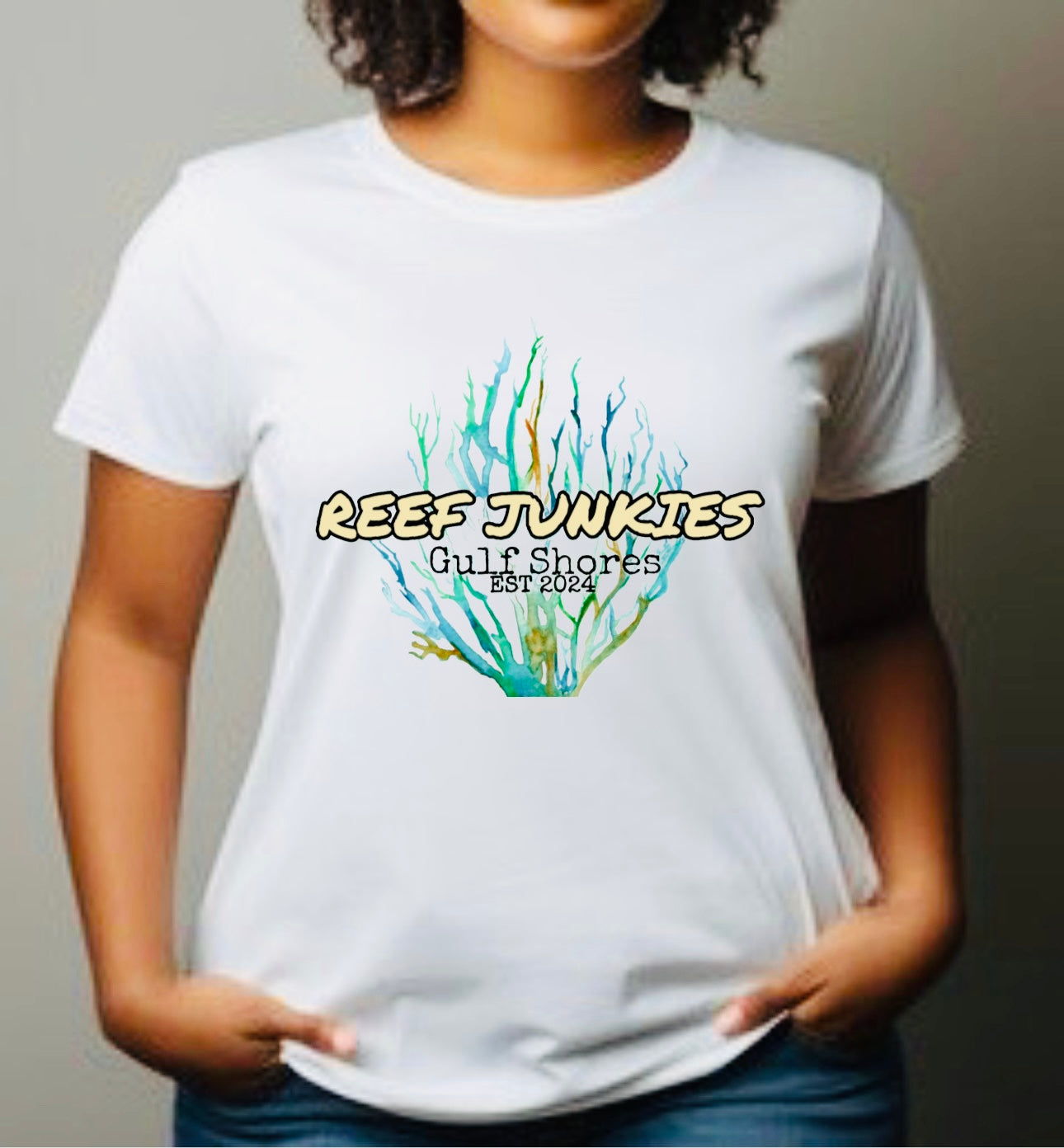 UNISEX REEF JUNKIES GRAPHIC TEE
